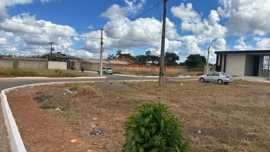 Imóvel para venda possui 460 metros quadrados em Setor Leste - Brasília - DF
