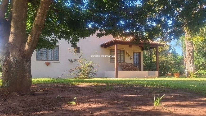 Chácara a 23 km de Campo Grande, porteira fechada!