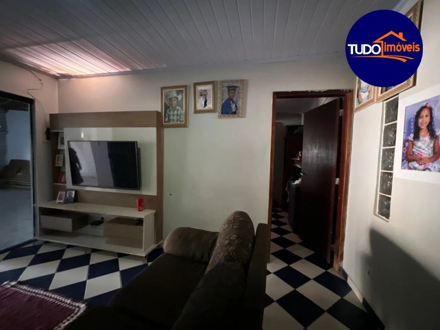 CASA COM 7 QUARTOS NO SETOR SUL DO GAMA, LOTE VAZADO