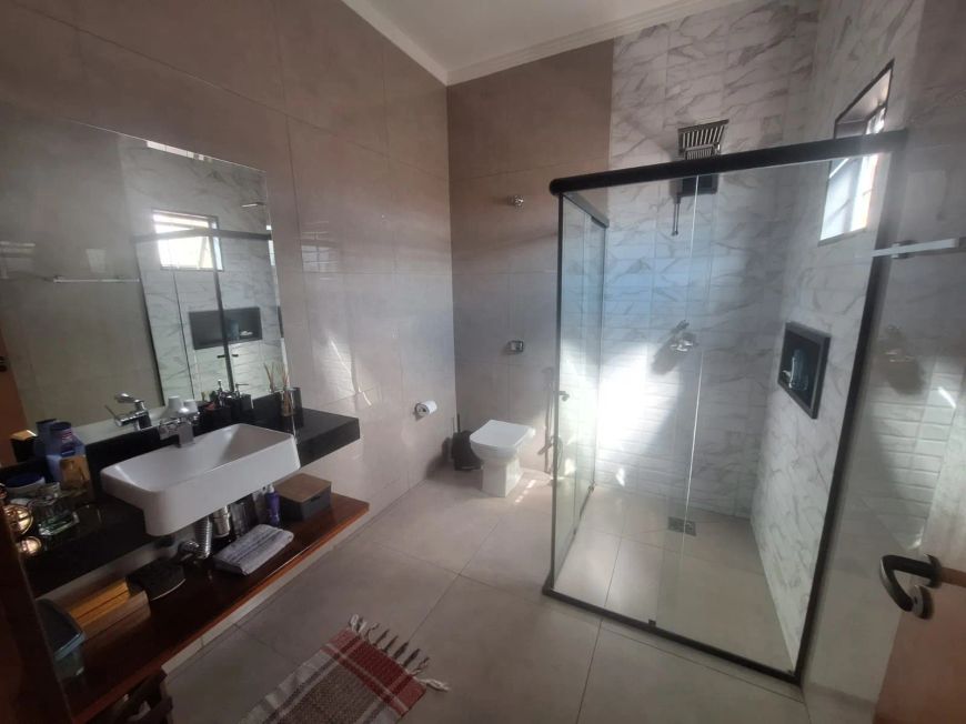 Térrea para aluguel tem 150 metros quadrados com 3 quartos em Jardim Campo Belo - Campo Grande - MS