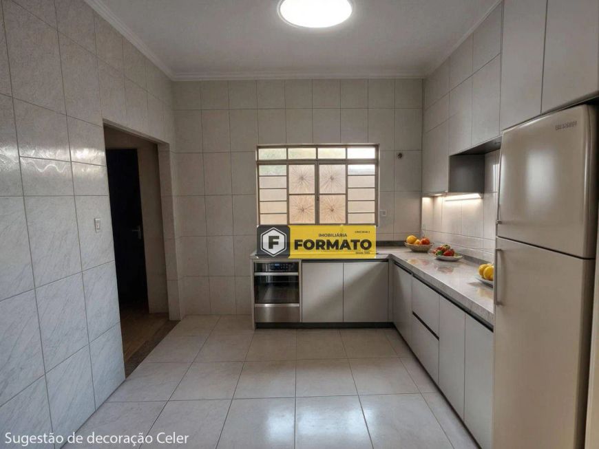 Casa com 6 dormitórios, 133 m² - venda por R$ 950.000,00 ou aluguel por R$ 3.852,00/mês - Vila Tavei