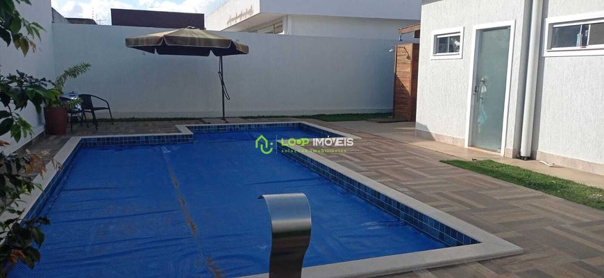 Loop Imóveis vende excelente casa no Condomínio Alto da Boa Vista. Aceita o financiamento do lote!