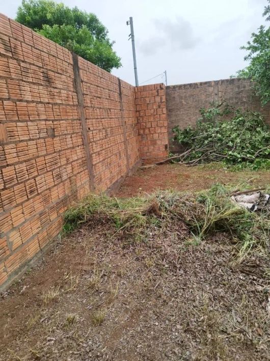 Terreno próximo ao Bosque da Paz