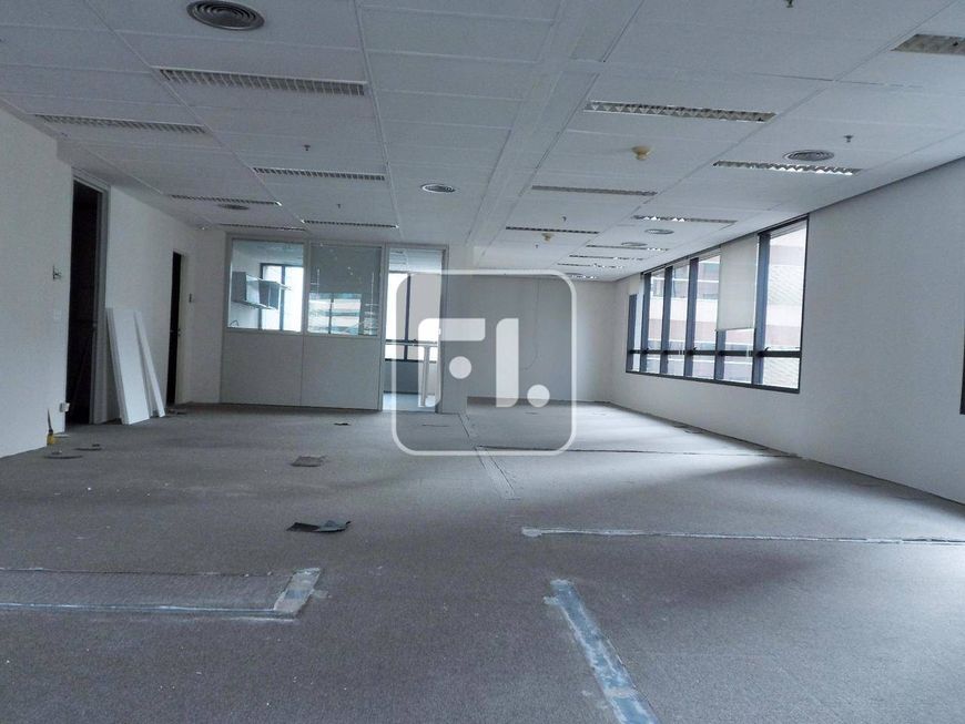 Escritório para aluguel possui 200 metros quadrados em Vila Olímpia - São Paulo - SP