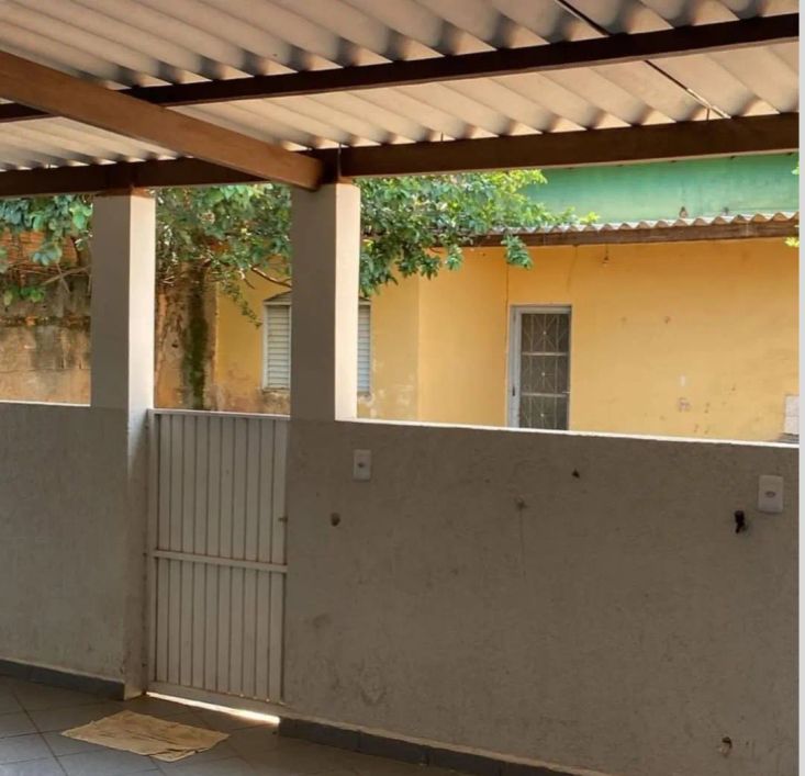 Vendo ótima casa no setor tradicional em Planaltina-DF