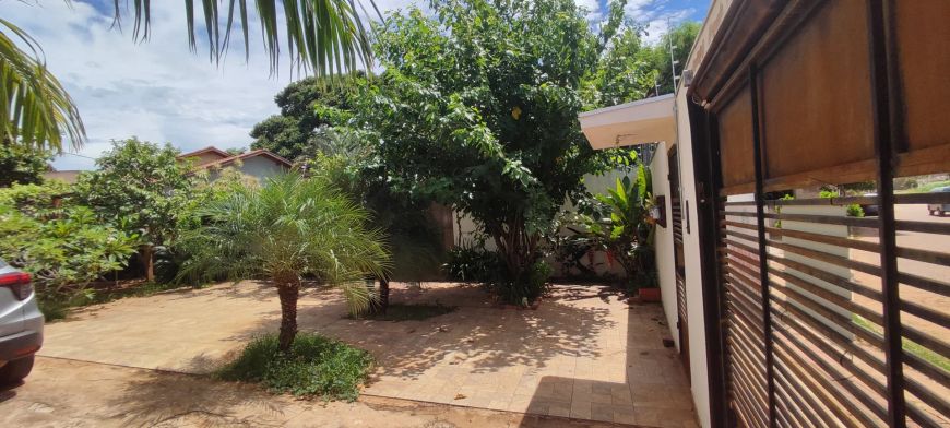 Linda Casa Disponível pra Locação e Venda!!