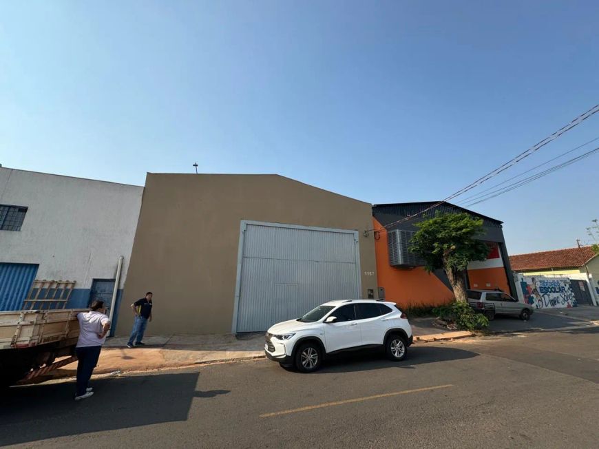 Galpão Comercial.