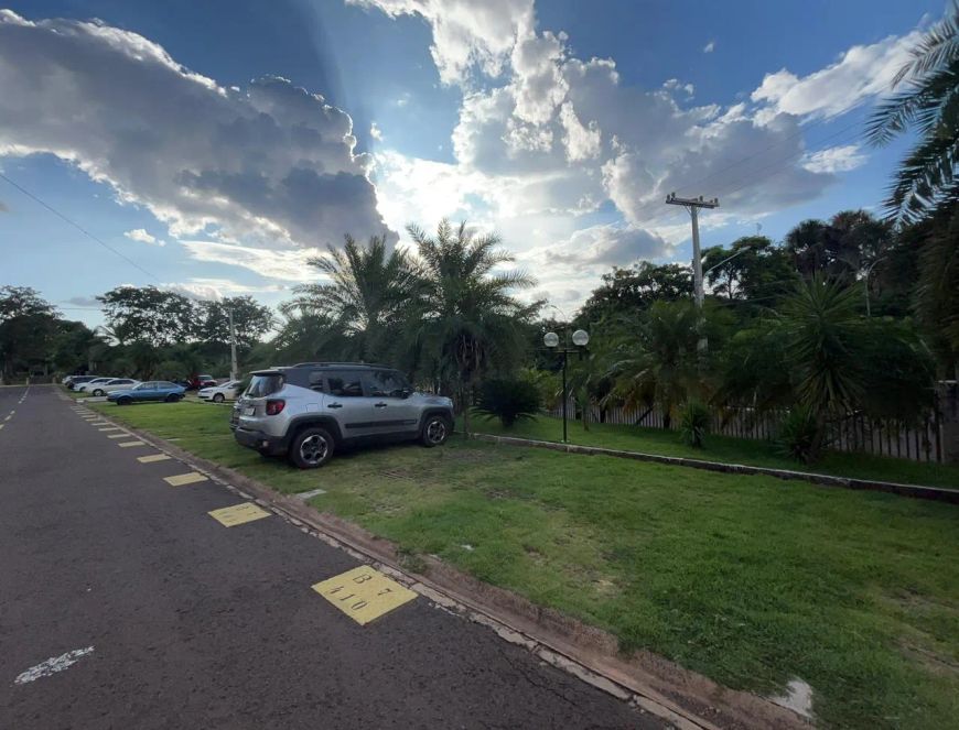 COD426 - ALUGA-SE APARTAMENTO – RESIDENCIAL CASTELO DE LUXEMBURGO- CAMPO GRANDE/MS.