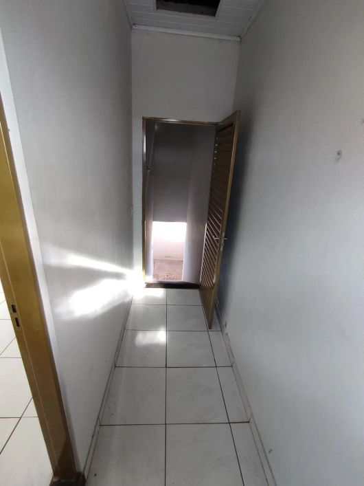 ALUGO CASA EM VILA 2 QUARTOS NA AVENIDA DOS CAFEZAIS – BAIRRO PAULO COELHO MACHADO