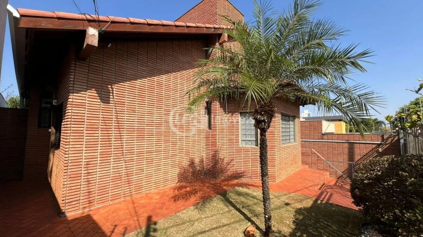 Casa para venda ou locação em Campo Grande-MS, Vivendas do Bosque: 3 quartos, 1 suíte, 4 salas, 4 ba
