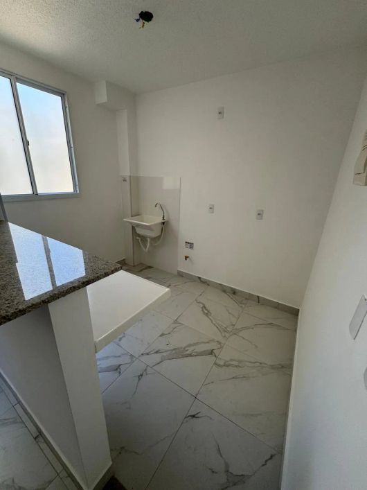 Imóvel para aluguel tem 40 metros quadrados com 2 quartos