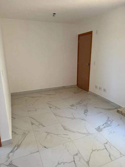 Imóvel para aluguel tem 40 metros quadrados com 2 quartos
