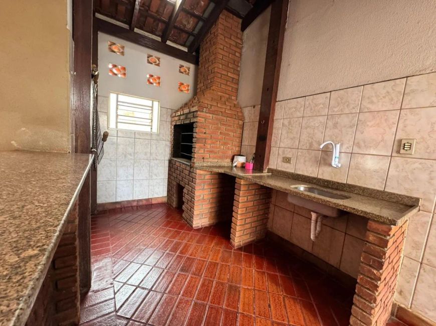 Imóvel para aluguel possui 155 metros quadrados com 2 quartos em Centro - Campo Grande - MS