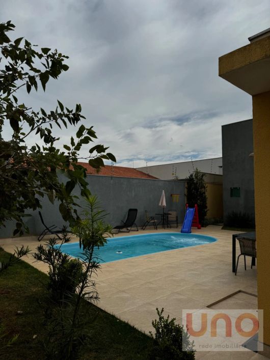 Casa com ponto comercial para venda perto da Av. Hiroshima em CG