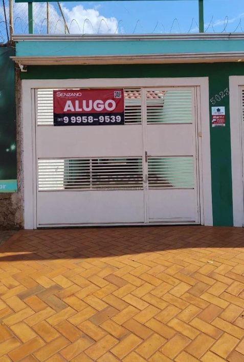 Casa Mobiliada na AV. Duque De Caxias