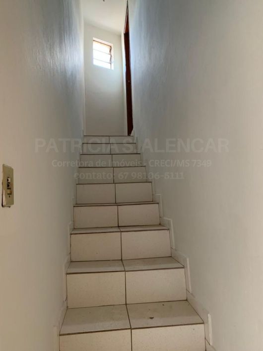 Apartamento com 03 quartos para locação.
