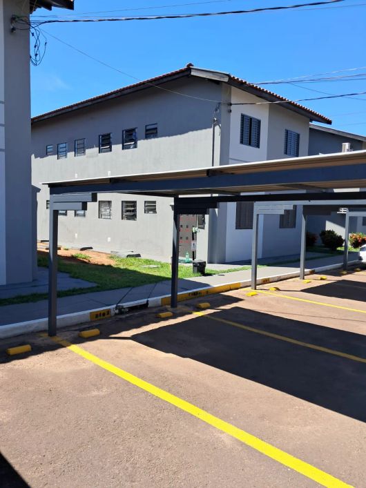 Imóvel para aluguel possui 50 metros quadrados com 2 quartos em Tiradentes - Campo Grande - MS