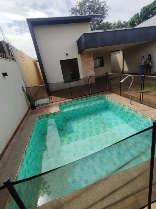 Térrea para aluguel possui 110 metros quadrados com 3 quartos em Jardim Colibrí - Campo Grande - MS