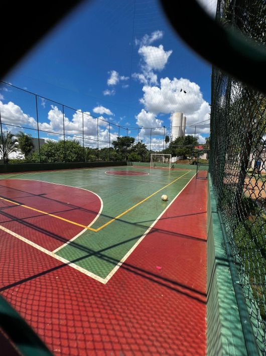 Imóvel para aluguel possui 100 metros quadrados com 1 quarto