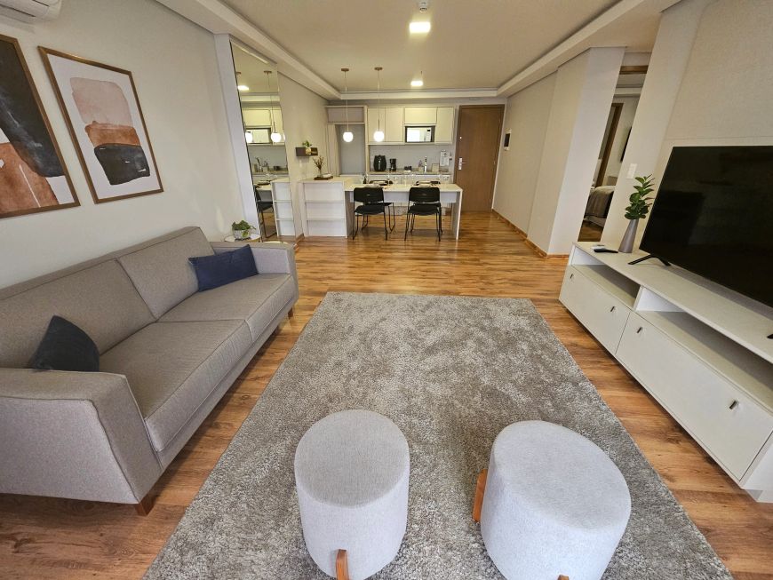 Conforto e Praticidade: Flat de 72 m² com 2 Suítes à Sua Espera!