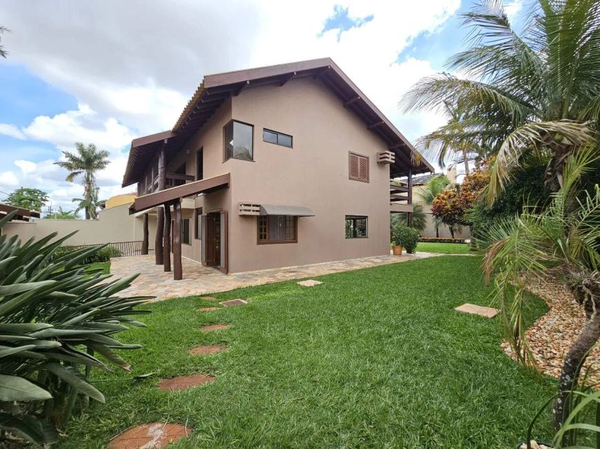 Sobrado para aluguel, 2 quartos, 2 suítes, 4 vagas, Chácara Cachoeira - Campo Grande/MS
