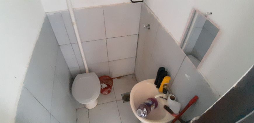 Kitnet na avenida principal do Bairro Ze Pereira