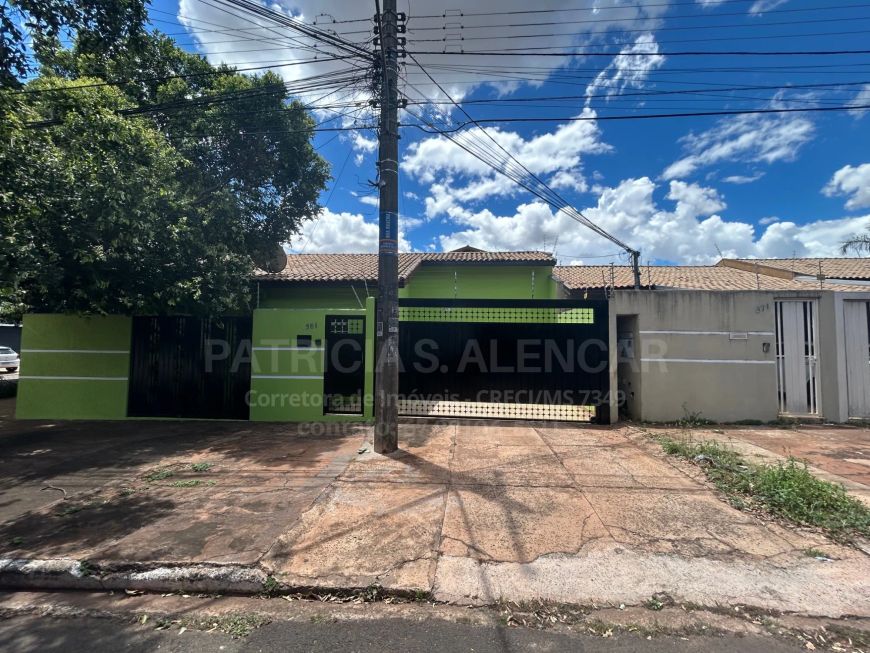 Imóvel para aluguel tem 200 metros quadrados com 3 quartos em Vila Carlota - Campo Grande - MS