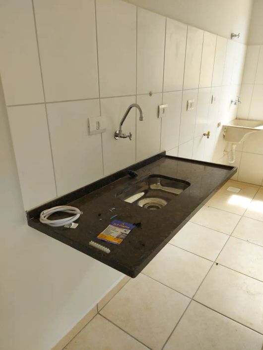 Imóvel para aluguel possui 45 metros quadrados com 2 quartos