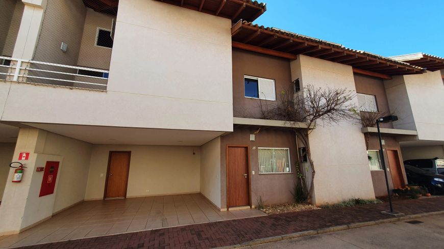 Sobrado para aluguel tem 170 metros quadrados com 3 quartos em Vila Carvalho - Campo Grande - MS