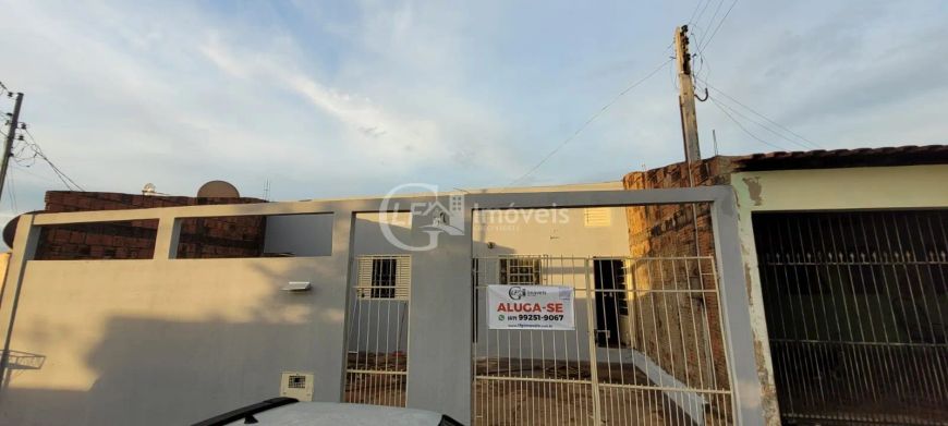 Casa para locação em Campo Grande-MS, Vila Moreninha II: 4 quartos, 1 suíte, 1 sala, 2 banheiros, 2