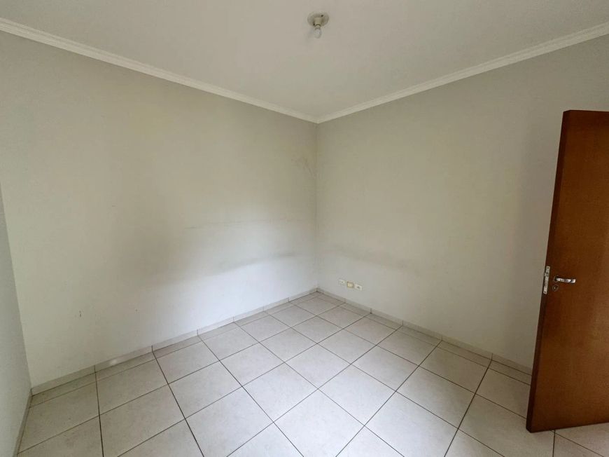 Térrea para aluguel tem 50 metros quadrados com 2 quartos em Coronel Antonino - Campo Grande - MS