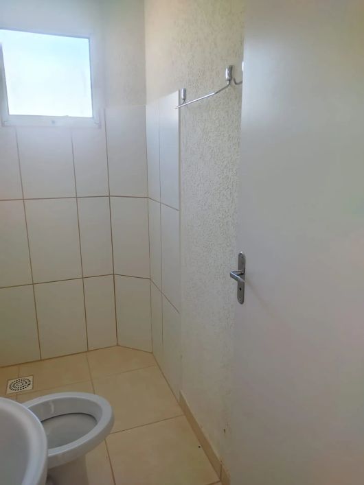 ALUGA-SE APARTAMENTO NO RESIDENCIAL ITAARA NO BAIRRO JARDIM CENTENARIO 1OOHT5A
