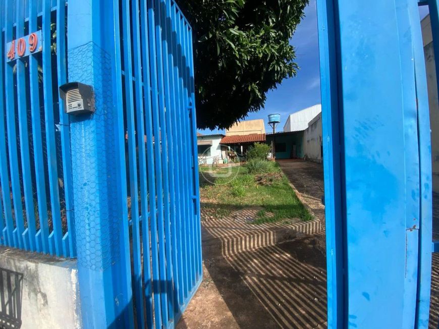 CASA COM ÓTIMO TERRENO NO BAIRRO SEMINÁRIO