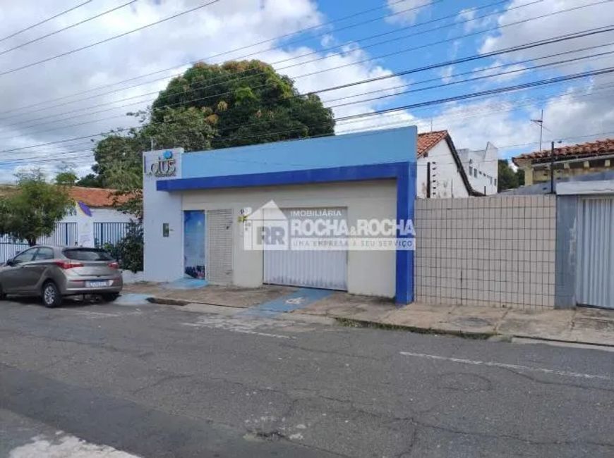 Excelente Casa Comercial a venda em TERESINA
