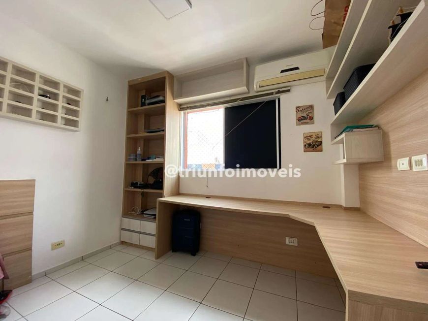 Apartamento a venda no São Cristovão com 3 Quartos TR211033 THE -120T2KQ