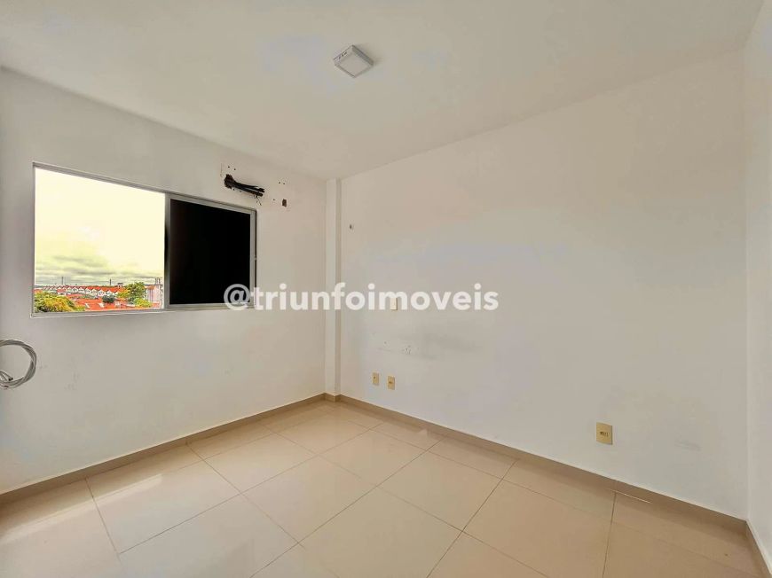 Apartamento no Bairro Campestre com 3 Quartos TR211078 THE - QFOTB6