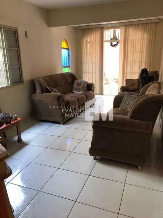 Casa à venda, 4 quartos, 1 suíte, 1 vaga, Memorare - Teresina/PI