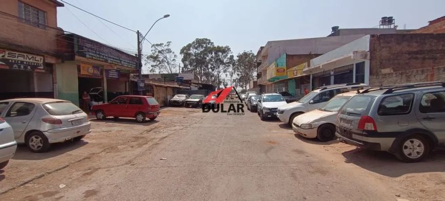 Vendo prédio, ADE 400