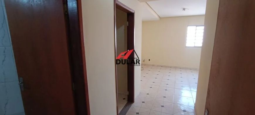 Vendo prédio, ADE 400