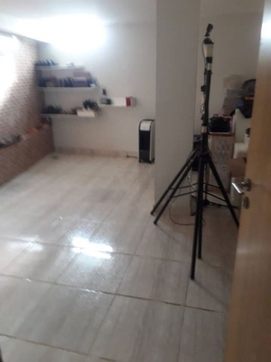 Vendo uma casa na chácara sucupira em condomínio fechado 480 mil