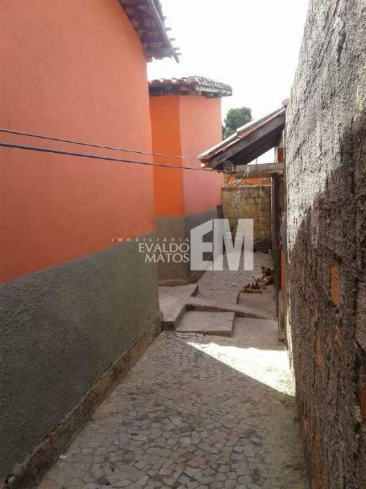 Casa Comercial à venda, 2 quartos, Piçarreira - Teresina/PI