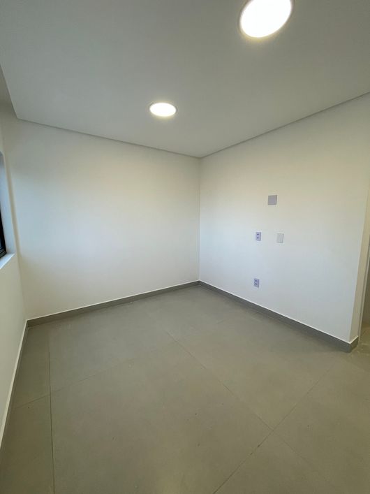 CN Casa Duplex Nova, Petrópolis, 4 Suítes, Piscina e Espaço Gourmet, 190m Construídos