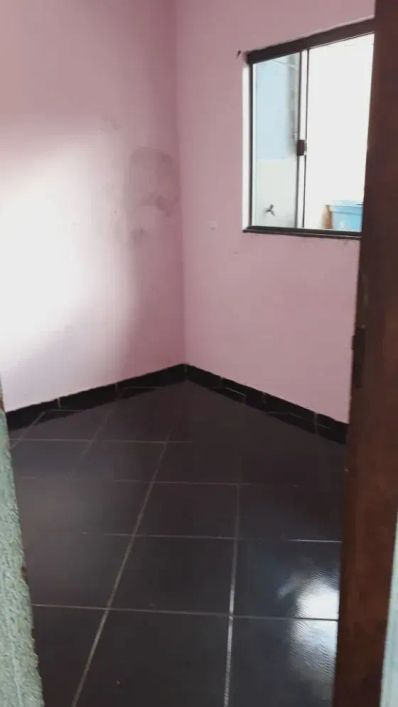 Excelente Oportunidade para quem quer investir Casa de Esquina...