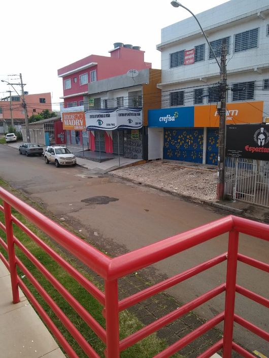 Prédio Recanto das Emas com 2 Lojas e 3 Apartamentos ! 900.000! Rendimento Mensal:R$ 4.500,00!