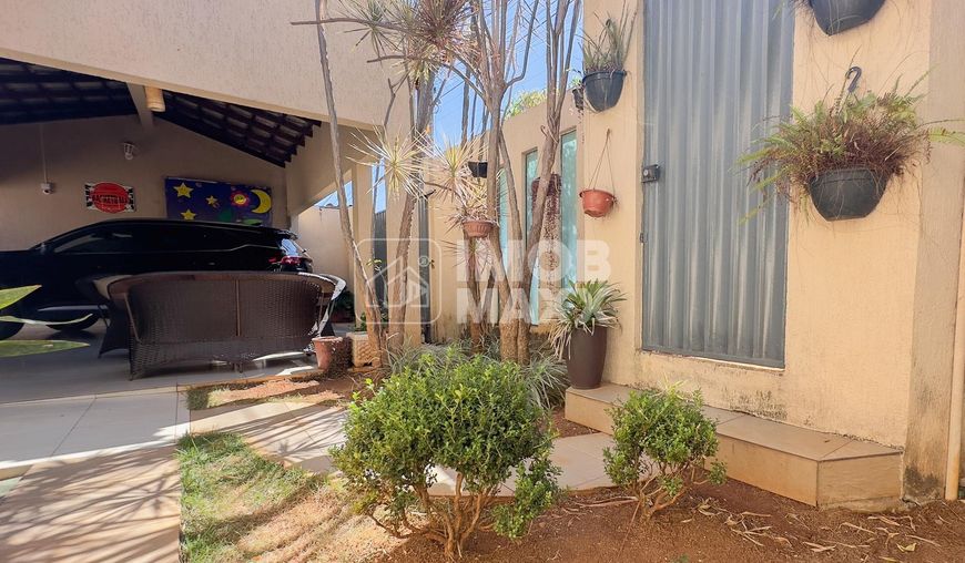 Casa Cond Arniqueiras Águas Claras,5 Qtos piscina R$ 850.000