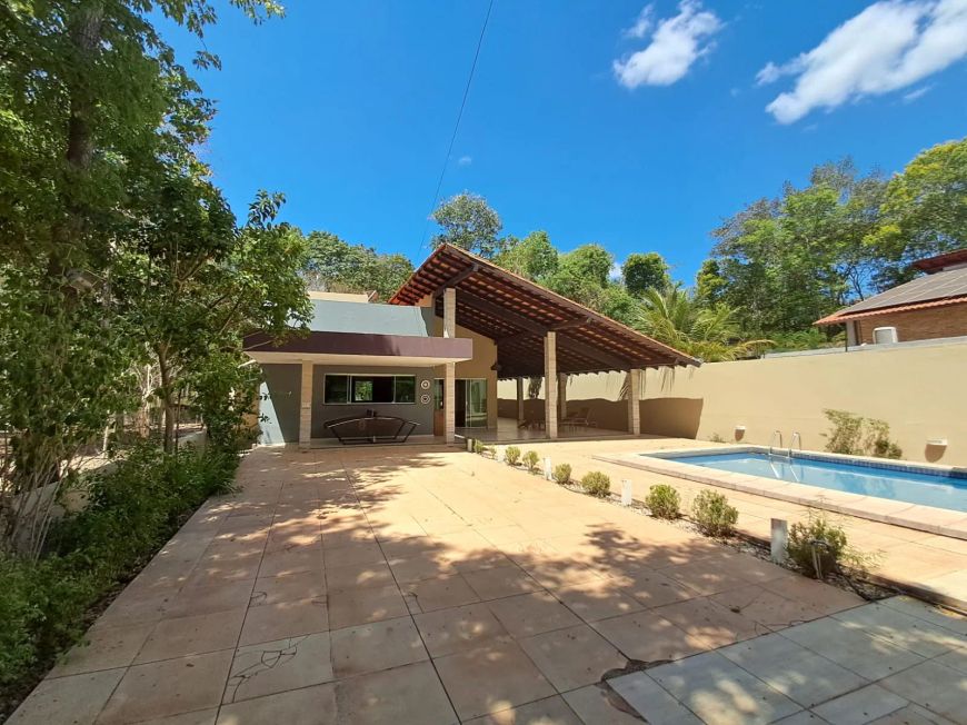 Casa em Condomínio para Comprar