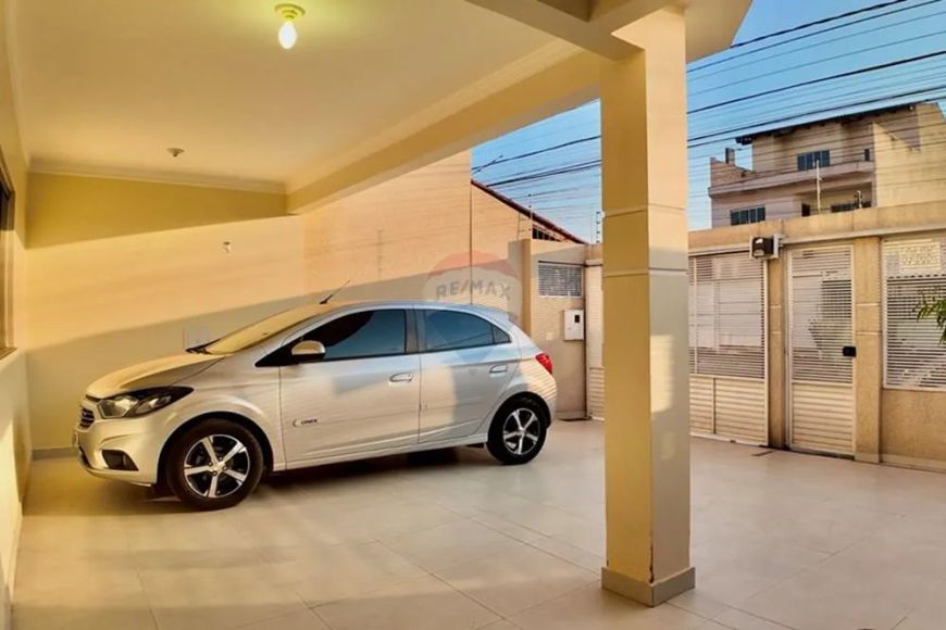"Casa 4 quartos Moderna e Espaçosa à Venda no Riacho Fundo II"