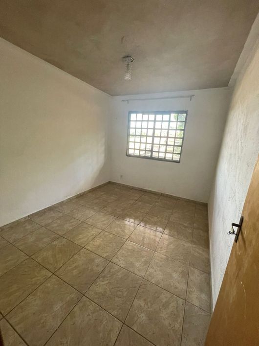 Casa para venda possui 650 metros quadrados com 6 quartos em shvg - -