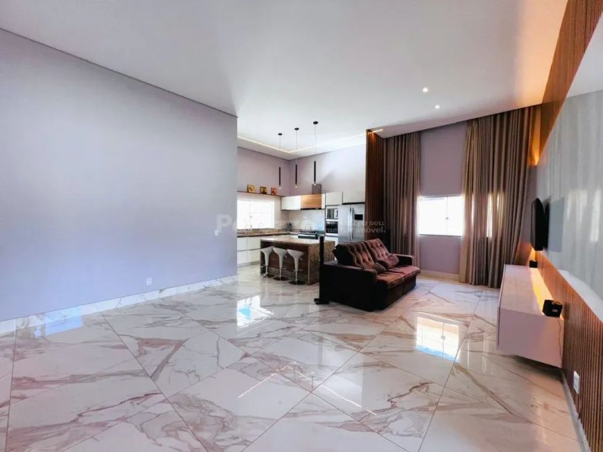 BAIXOU!!! Belíssima Casa localizada no Condomínio San Francisco II por R$879.000,00.