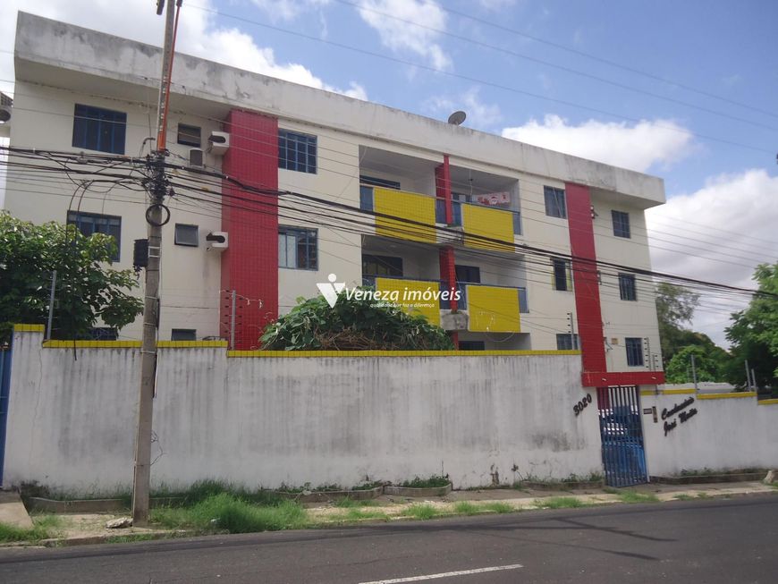 Apartamento no Condomínio Jose Moita para Venda